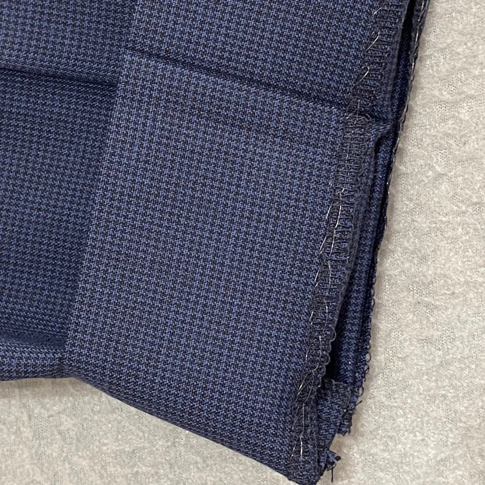 Jos A Bank Traveler Suit Mens 44S 38W Navy Blue 100% Wool Tailored Fit 2 Piece